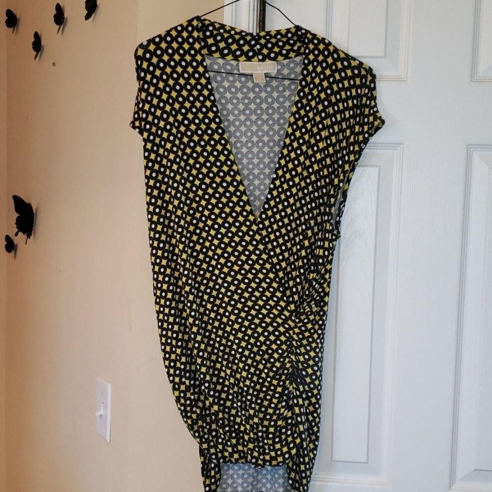 Michael Kors NWOT ...soft Jersey high low top.
